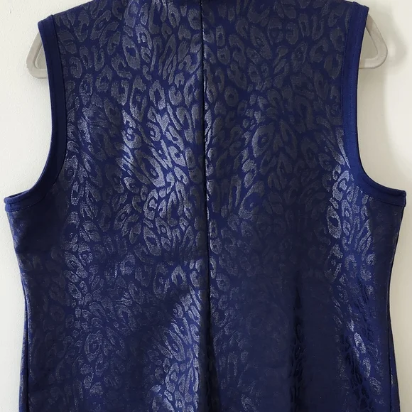 Chico's Weekends Blue Shimmer Animal Print Vest - Picture 5 of 6